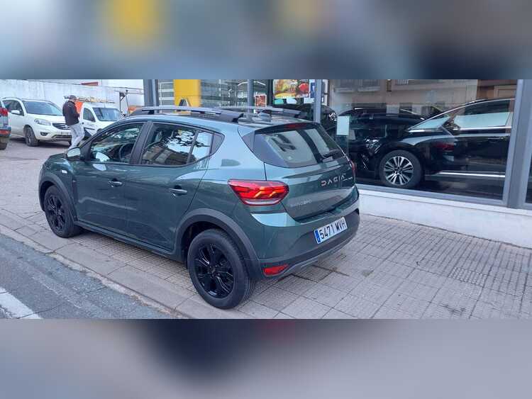 Dacia Sandero Stepway 1.0 110CV foto 9